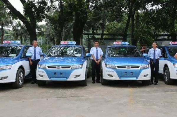 科技赋能出行 深圳首批智能化出租车引领行业变革